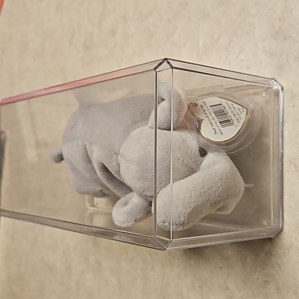 "Righty" Republican Beanie Baby Elephant 1996 in Display Case
